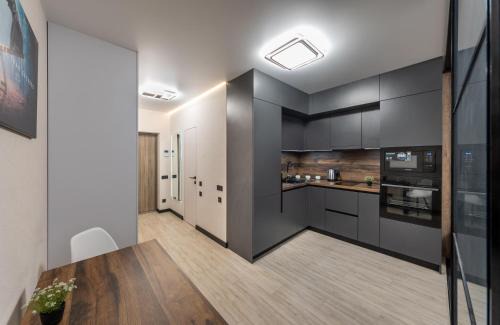 Darnyckyj Apartment | Люкс на Бориспільській ЖК Олімпік Парк, генератор на будинку