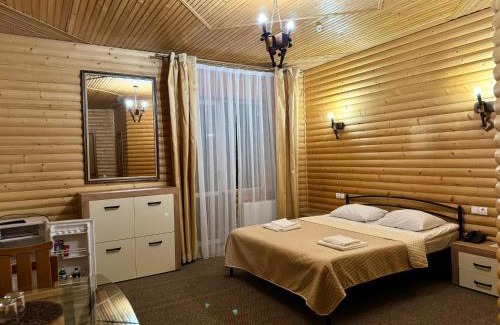 Roztoky Hotel | Маєток Сокільське