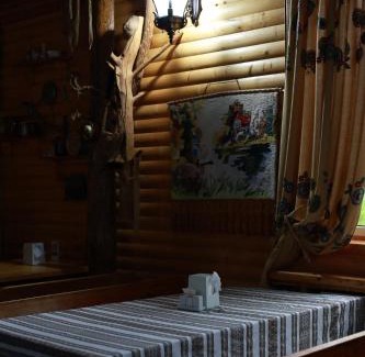 Roztoky Hotel | Маєток Сокільське