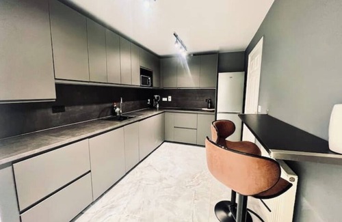Cheetham Hill House | Нирвана.