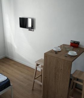 Holosiivskyj Apartment | Нова затишна квартира на вул Ю Здановської, поруч Виставковий Центр, Васильківська, Ломоносова
