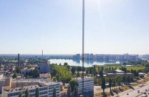 Darnyckyj Apartment | Олімпік Парк, 5хв від м Бориспільська, завжди є світло, генератор в будинку!