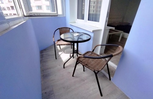 Frunzensky District Apartment | Прямо у метро по ул. Притыцкого!