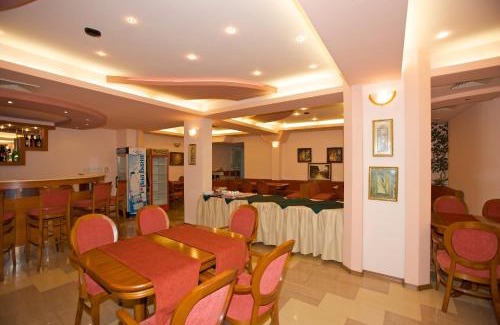 Nessebar New Town Hotel | Семеен Хотел Елена Палас
