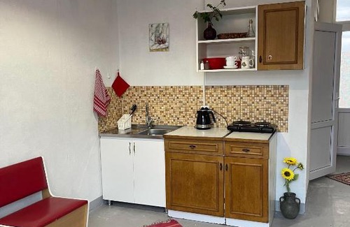 Yerevan Apartment | Спокойное уютное место где можно работать и жить