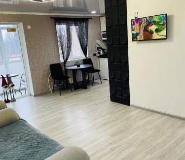 Krivoy Rog Apartment | Студия 3-х комнатная ул Соборности 42