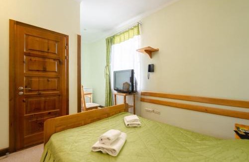Petropavlivs'ka Borshchahivka Hotel | Тиса Економ