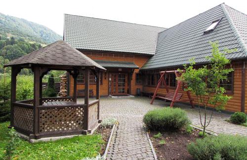 Yasinya Hotel | Шале На бе́резі