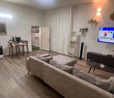 Hadera Apartment | בית הקונגרס גבעת אולגה