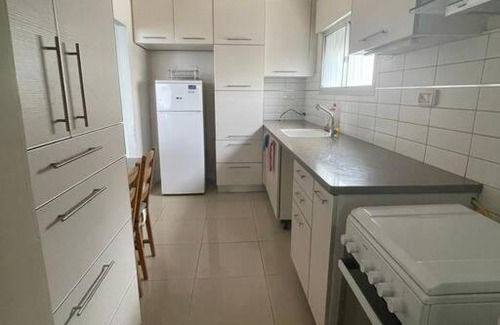Haifa Apartment | דירה גדולה יפה באיזור חיפה קרובה לגרנד קניון ולמרכז הכרמל