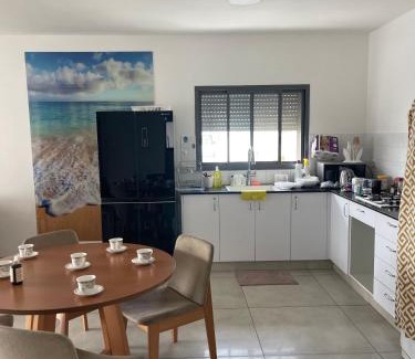 Tiberias Apartment | דירה מההמת נוף לכנרת 10 אנשים