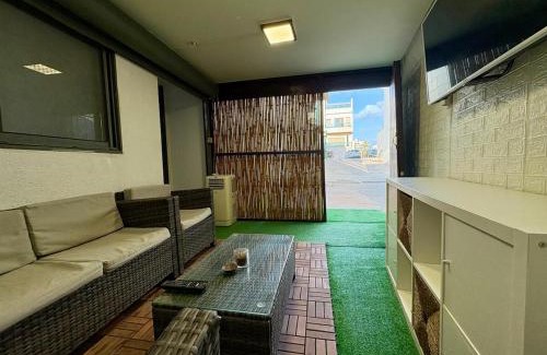 Netanya Apartment | דירת חוף נעימה ואלגנטית מול הים