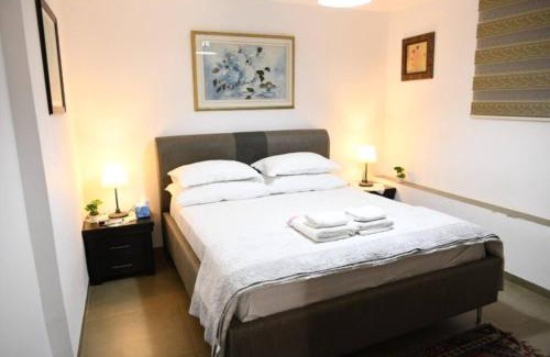 Qiryat Shemona Apartment | הצימר של אביבה - צימר לזוגות ומשפחות עם בריכה פרטית וג'קוזי