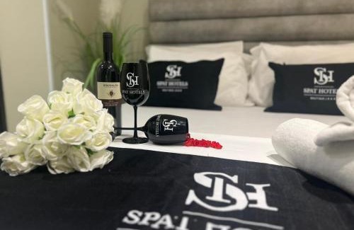 Bat Yam Hotel | חופים מול הים