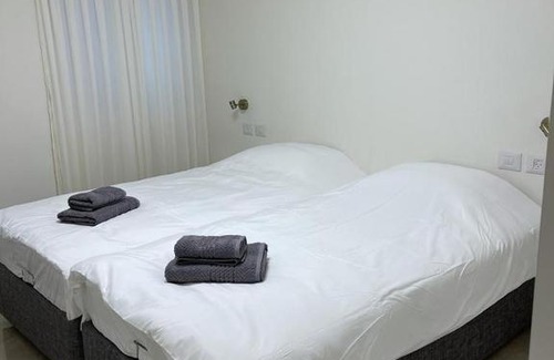 Jerusalem Apartment | מענה שמחה רוממה ירושלים דירת אירוח