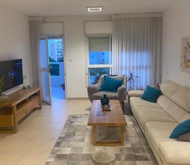 Rishon LeTsiyon Apartment | סאל פאי תפוחים