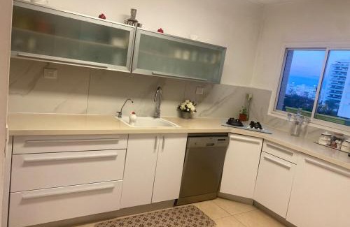 Rishon LeTsiyon Apartment | סאל פאי תפוחים