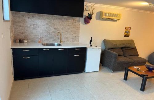 Yanuv Cabin | סוויטה במושב פסטורלי רומנטי ושקט