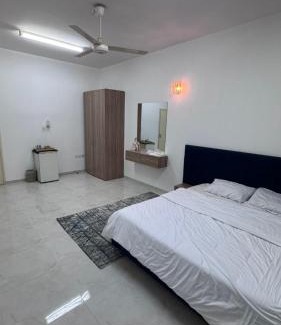 Nizwa Apartment | الذهب الزرق للشقق الفندقية فرق