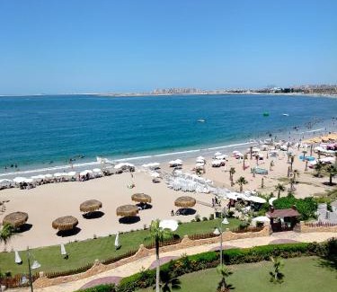 Al-Muntazah Apartment | المعموره الشاطئ