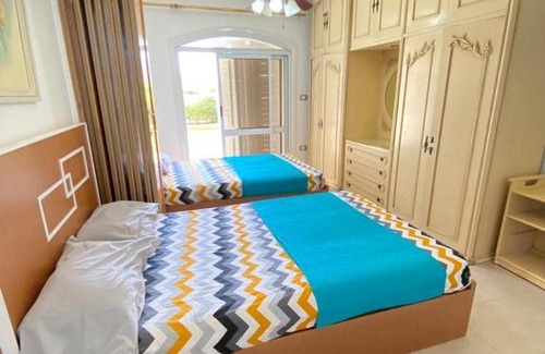 Marina El Alamein Ski Chalet | اول صف على البحر مارينا العلمين الساحل الشمالي 0إ
