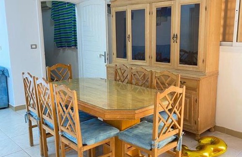 Marina El Alamein Ski Chalet | اول صف على البحر مارينا العلمين الساحل الشمالي 0إ