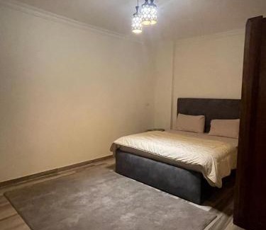 Sheikh Zayed City Apartment | تلاته نوم 3 حمام مطبخ رسيبشن مكيفه بالكامل فرش فندقي واي فاي دور تالت أسانسير