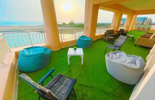 Bay La Sun Apartment | رويال مارينا بانوراما ثلاث غرف Royal Beach family and businesses