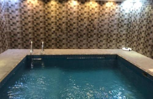 Abha Ski Chalet | شاليهات و فلل كابري رويال