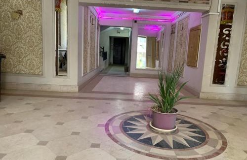 Al-Khalifa Apartment | شقة فاخرة بأثاث فندقي ثلاث غرف نوم وحمامين في موقع مميز - القاهرة