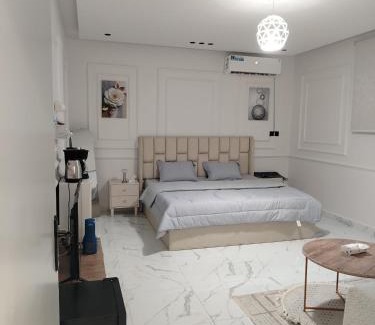 Buraydah Apartment | غرفة ماستر مريحة