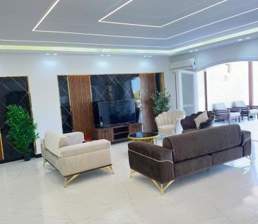 Marina El Alamein Villa | فيلا7غرف اول صف على البحر بحمام السباحة مارينا 5 الساحل الشمالي العلمين