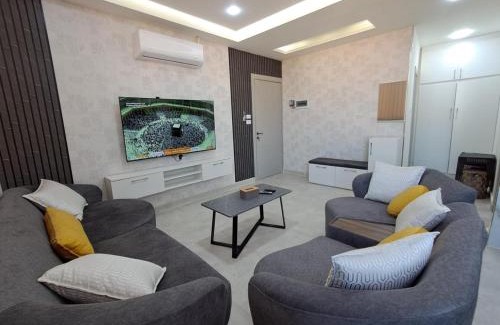 Al Jubeiha Apartment | منزل السعادة