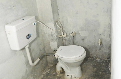 Vrindavan House | श्री बाँकेबिहारी सेवा धाम Near Atalla Chungi Parikrama Marg Vrindavan.