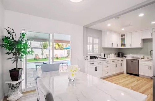 Winnetka House | ৎ୭ Los Angeles Glamour Home ৎ୭Pool, Games, Jacuzzi &more