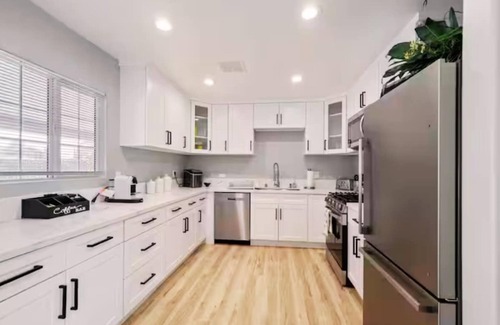 Winnetka House | ৎ୭ Los Angeles Glamour Home ৎ୭Pool, Games, Jacuzzi &more