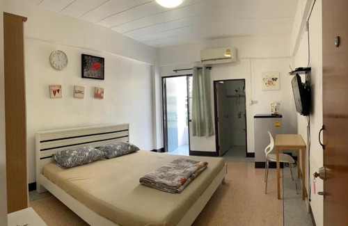Lat Yao Apartment | ช้างแก้วแมนชั่น