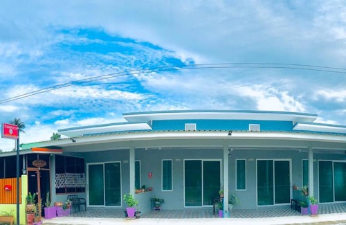 Sichon House | บ้านเพชรอาวุธโฮมสเตย์
