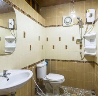 Amphawa House | บ้าน กัญณภัทร โฮมสเตย์