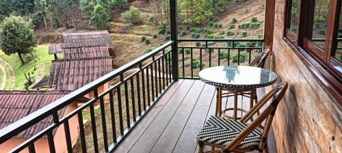 Huai Makhuea Som House | ม้งโฮมสเตย์รีสอร์ท