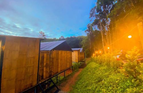 Chom Thong Resort | ม่านป่ามองเขาเฮ้าส์