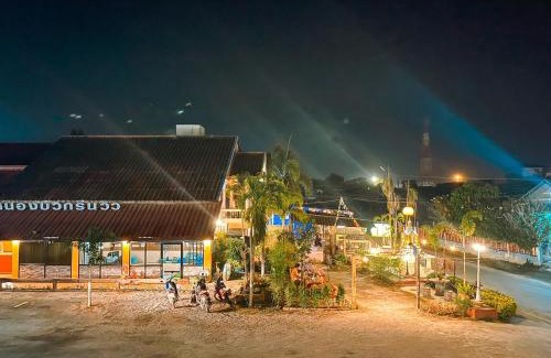 Nongbua Lamphu Hotel | โรงแรมหนองบัวกรีนวิว