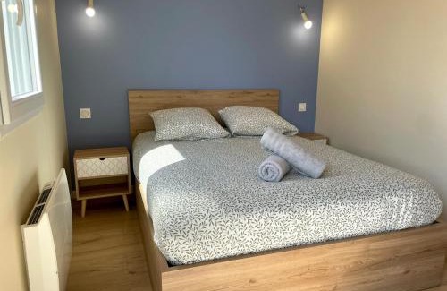 Saint-Medard-d'Aunis Apartment | ღ Les Lauriers Roses - Calme, Terrasse & Parking