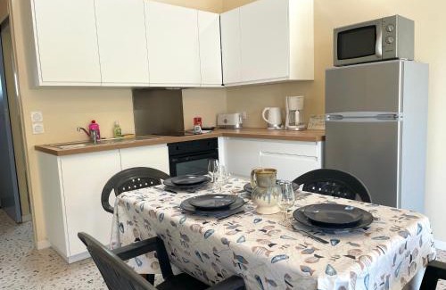 Saint-Medard-d'Aunis Apartment | ღ Les Lauriers Roses - Calme, Terrasse & Parking