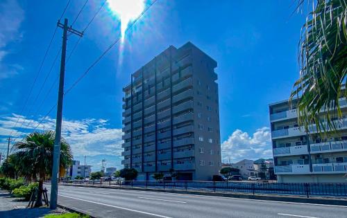 Nagawa Apartment | オーシャンビュー 窓から見える景色を想い出に The琉球タワー 10C