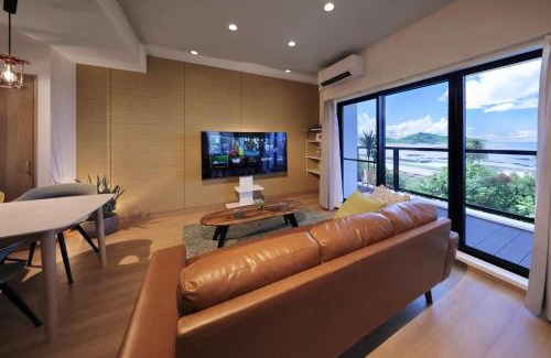 Azama House | クリスタル別荘南城