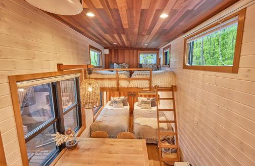 Miyota Villa | サウナ・ジャグジー・完全貸し切りという贅沢 大人の秘密基地 Tiny Cabin TATEGU#02