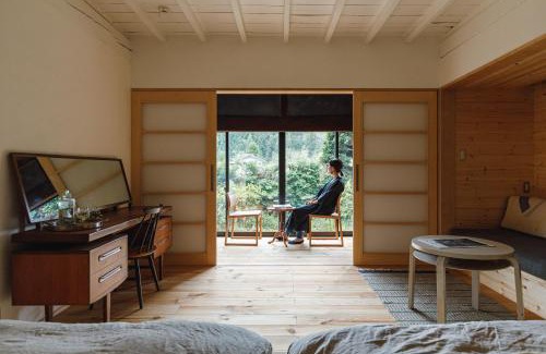 Iijima Villa | 一棟貸し古民家宿「nagare」