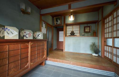 Shimosato House | 一棟貸自炊可-海辺の古民家で楽しむ昭和ライフ-熊野古道歩きの拠点に-Wi-Fi-駐車場2台無料