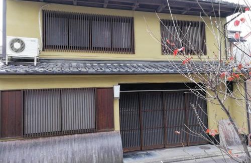 Kamigyo Villa | 京都二条城近く京町屋120年の歴史に泊まる